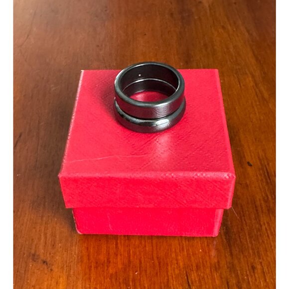 Magnetic Hematite Rings 2 Piece Set Sizes 6.5 & 7 NEW - Picture 7 of 9